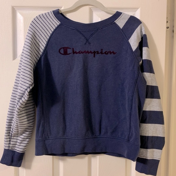 Champion Tops - Champion sweatshirt size small